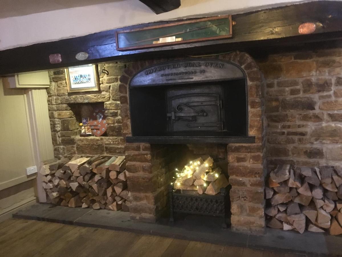 Bed and Breakfast Bartholomew Arms Maidford Екстер'єр фото