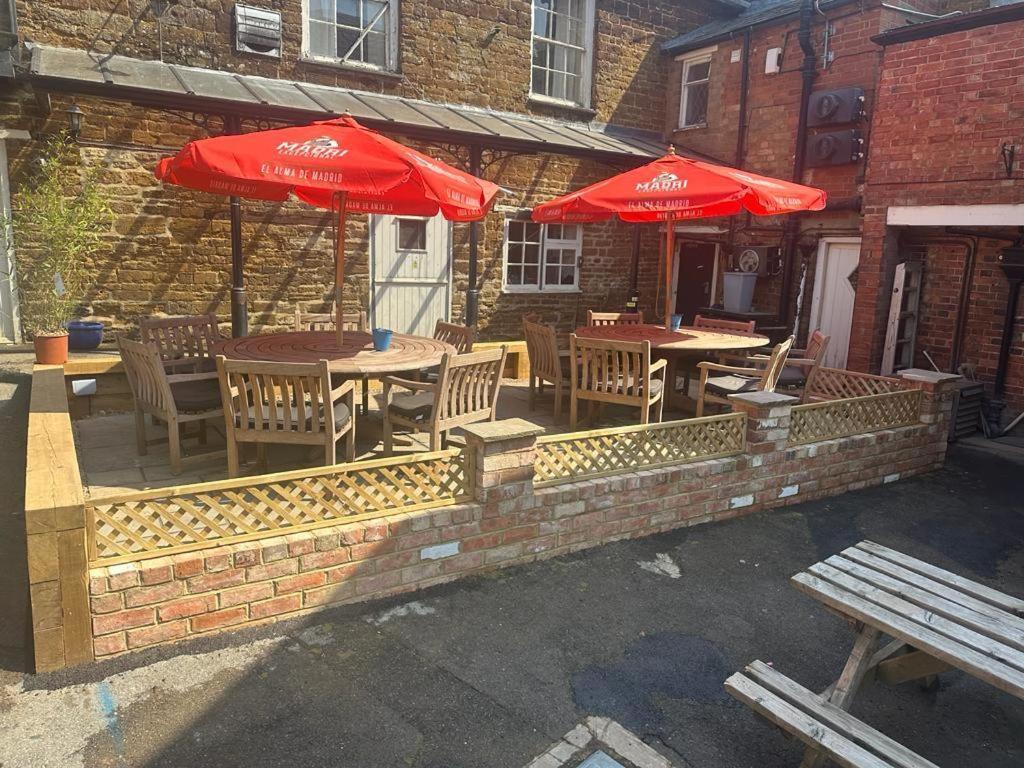 Bed and Breakfast Bartholomew Arms Maidford Екстер'єр фото