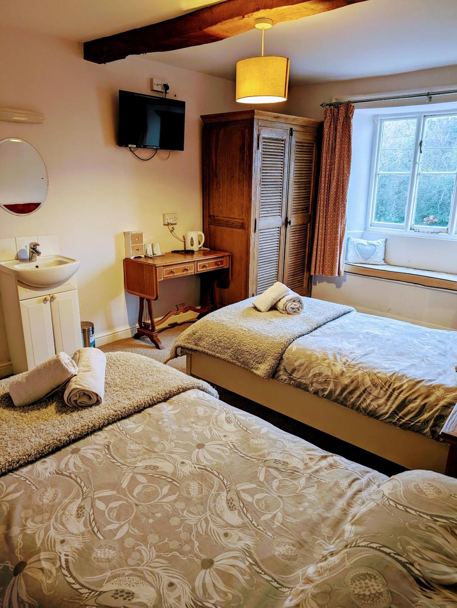 Bed and Breakfast Bartholomew Arms Maidford Екстер'єр фото