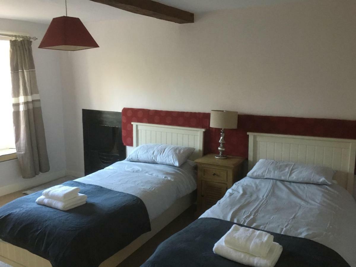 Bed and Breakfast Bartholomew Arms Maidford Екстер'єр фото